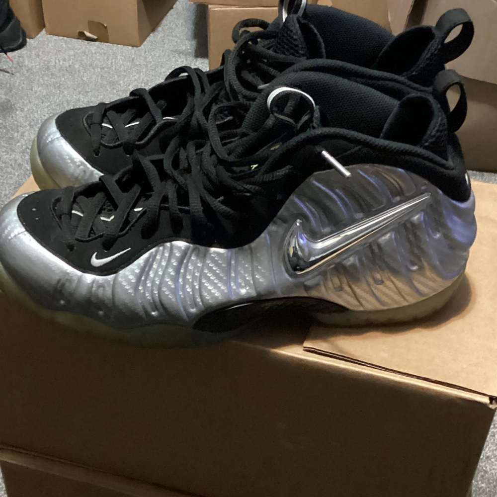 Air Foamposite silver surfer Nike Kids Metallic Silver and Black Sneakers